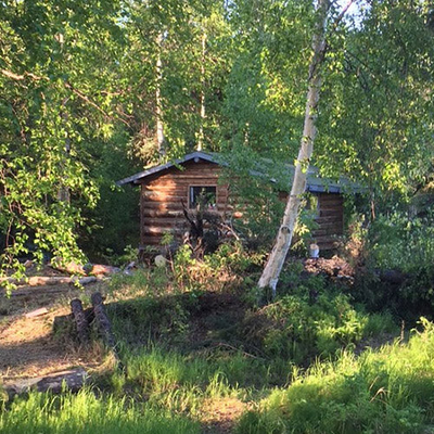 Lewis Winch moves a cabin!